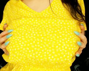 Mummy plays with her brilliant ALL-INBORN Mounds