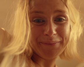 Leslie Fray sexy - Homesick (2022) hot scenes