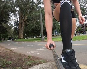 Teaser - Juggling Funbags during a Park Jog!