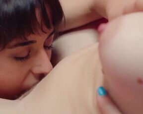 Gia Green, Jane Jones nude - Hazme las Uñas (2021) Explicit Lesbian Real sex