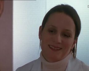 Susi Ramberger topless - Die Heilerin (2004) nudity actrees