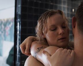 Rosalie Thomass sexy - Jackpot (2021) hottest bath scene