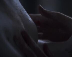 Karolina Kosielak - Pigmalion i Galatea (2020) topless scene