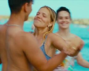 Noémie Merlant, Alexia Lefaix, Clara Lama-Schmit nude- Mi iubita, mon amour (2021) hottest nudity & sex scenes