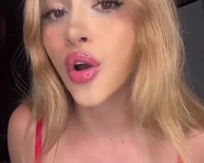 This TikTok hot model has found its calling. She's really good at jiggling her tits