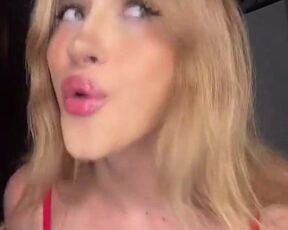 This TikTok hot model has found its calling. She's really good at jiggling her tits