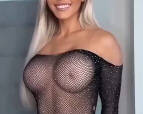 No Bra TikTok Challenge - Busty Babes Compilation