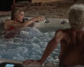 Laure Calamy, Olivia Côte, Kristin Scott Thomas - Les cyclades (2022) great scene