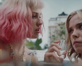 Helena Englert, Katarzyna Gałązka sexy - Bring Back Alice (2023) s01e04 bikini lesbian scene