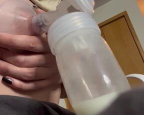 Pumping my turgid cougar globes