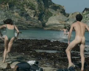 Mireia Oriol, Milena Smit, Claudia Roset topless - The Girl in the Mirror s01e05-09 (2022) nudity and scenes