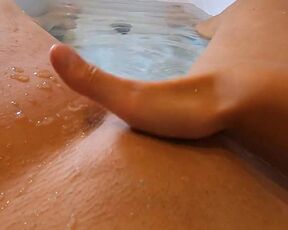 BARHROOM STEAMING SOLO FEMALE POINT OF VIEW