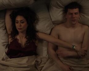 Claire Danes, Lizzy Caplan hot - Fleishman Is in Trouble (2022) s01e03-05