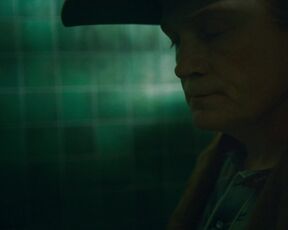 Jessica Chastain - George and Tammy (2022) s01e01 sexy scene