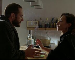 Aleksandra Poplawska, Julia Wieniawa nudity and sexy - Nie cudzolóz i nie kradnij (2022) Polish hottest video