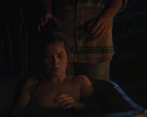 Roma Gąsiorowska - Rój (2023) sex scene & topless actress