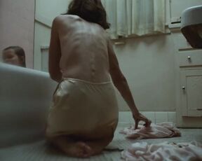 Ana de Armas naked - Blonde (2022) topless scene from the movie