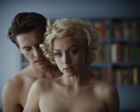 Ana de Armas naked - Blonde (2022) topless scene from the movie