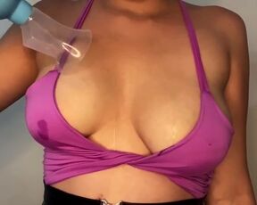 Leaking Latina nipples. Milking tits for followers. Attempting to pump my nips
