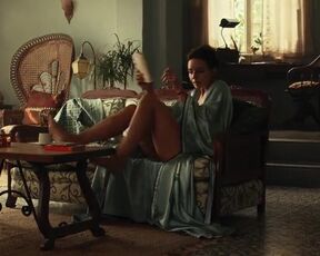 Antonia Desplat, Elektra Jansson-Kilbey sexy - Shantaram (2022) s01e01-03 hot scenes