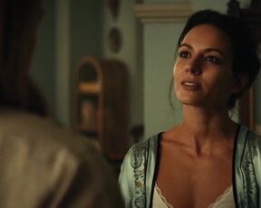 Antonia Desplat, Elektra Jansson-Kilbey sexy - Shantaram (2022) s01e01-03 hot scenes