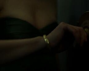 Lauren Glazier, Samantha Morton - Tales of the Walking Dead s01e03 (2022) Nude Scene from the movie