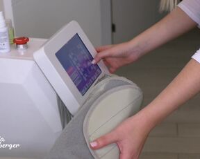 Daniela Katzenberger - Familienglück auf Mallorca (2022) naked actress