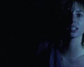 Maya Hawke - Thérese (2022) topless actress