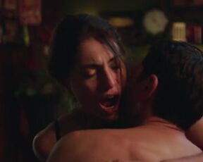 Julie de Bona, Caterina Murino -La Maison d'en face s01e02-04 (2022) hot sex scene from the movie