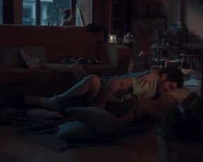 Dilan Cicek Deniz, Dolunay Soysert - Don't Leave (Kal) (2022) Sexy Scene from the movie