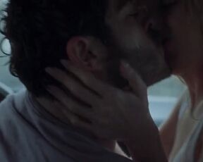 Dilan Cicek Deniz, Dolunay Soysert - Don't Leave (Kal) (2022) Sexy Scene from the movie