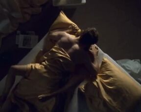 Suzanne von Borsody - Nicht ohne deine Liebe (2002) topless scenes
