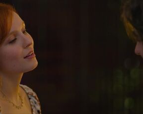 Larissa Manoela - Lulli (2021) Sexy Scene