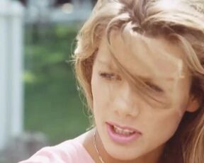 Ursula Karven - Ein irres Feeling (1984) naked scenes