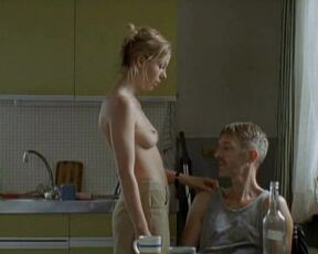Jule Bowe - Gefangene (2006) topless scenes