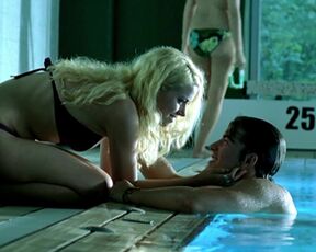Alice Dwyer - Freischwimmer (2007) nude movie scene