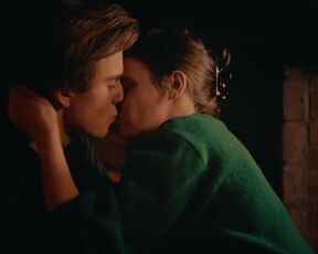 Maria Oblicka - The blue room (Niebieski pokój) (2020) Naked Celebrity