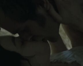 Emma Mackey topless - Emily (2022) Nufity & Sex Scenes