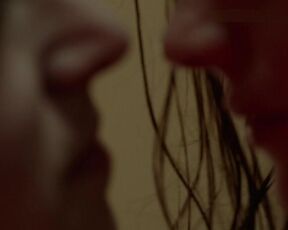 Neta Riskin - Anderswo (2014) topless scenes