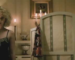 Chava Voor in 't Holt, Nyncke Beekhuyzen, Katja Herbers - Suskind (2012) topless video