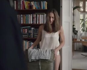 Jana Kolesarova, Martina Hekerova nude - Prvok, Sampon, Tecka a Karel (2021) naked actress