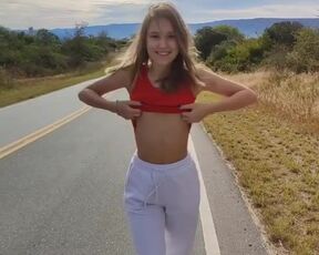 Topless pn Air Tiik Tok