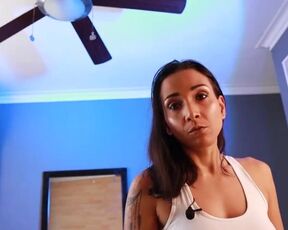 Latina Masseuse Addicted To BBC