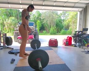 Back day work out with iPLEDGE, magnificent and risky gym work out and taunt.