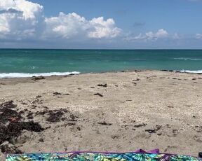 COUGAR caught wanking on Bare Beach