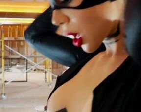 Delettraa Catwomen cosplay martubates and uses dildo on motorcycle after getting horny by jewels