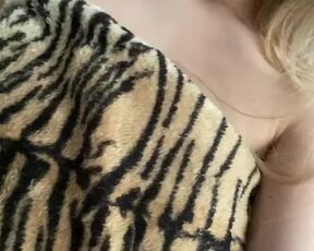 Do you want to have fun with her supah jummy melons? by hotdee01 - TIKTOK NAKED GIRL