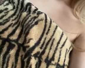 Do you want to have fun with her supah jummy melons? by hotdee01 - TIKTOK NAKED GIRL