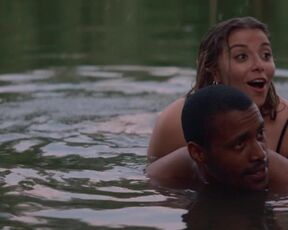 Sara Etienne (Sara Linaje), Clara Cisse - Boy oh Boy (2018) Sexy Scenes