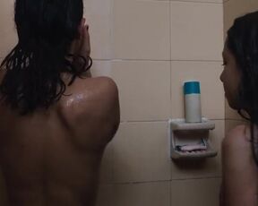 Silvia De Dios, Julieta Laverde sexy - Al lado del río (2020) Hot Shower Scene